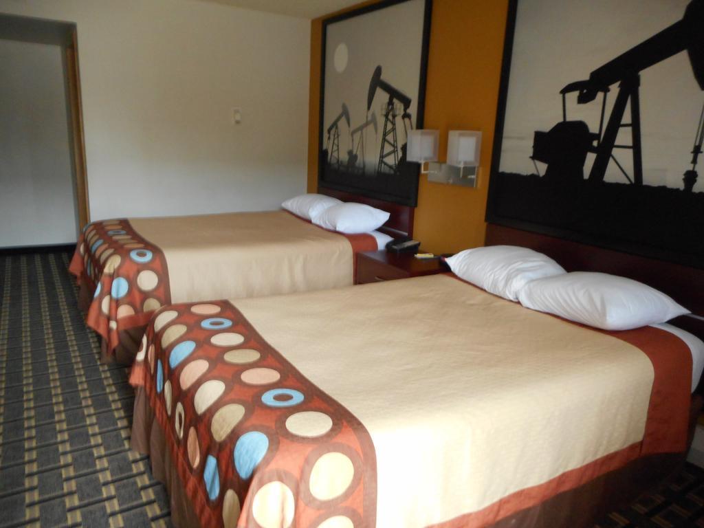 Hotel Super 8 By Wyndham Fox Creek Habitación foto